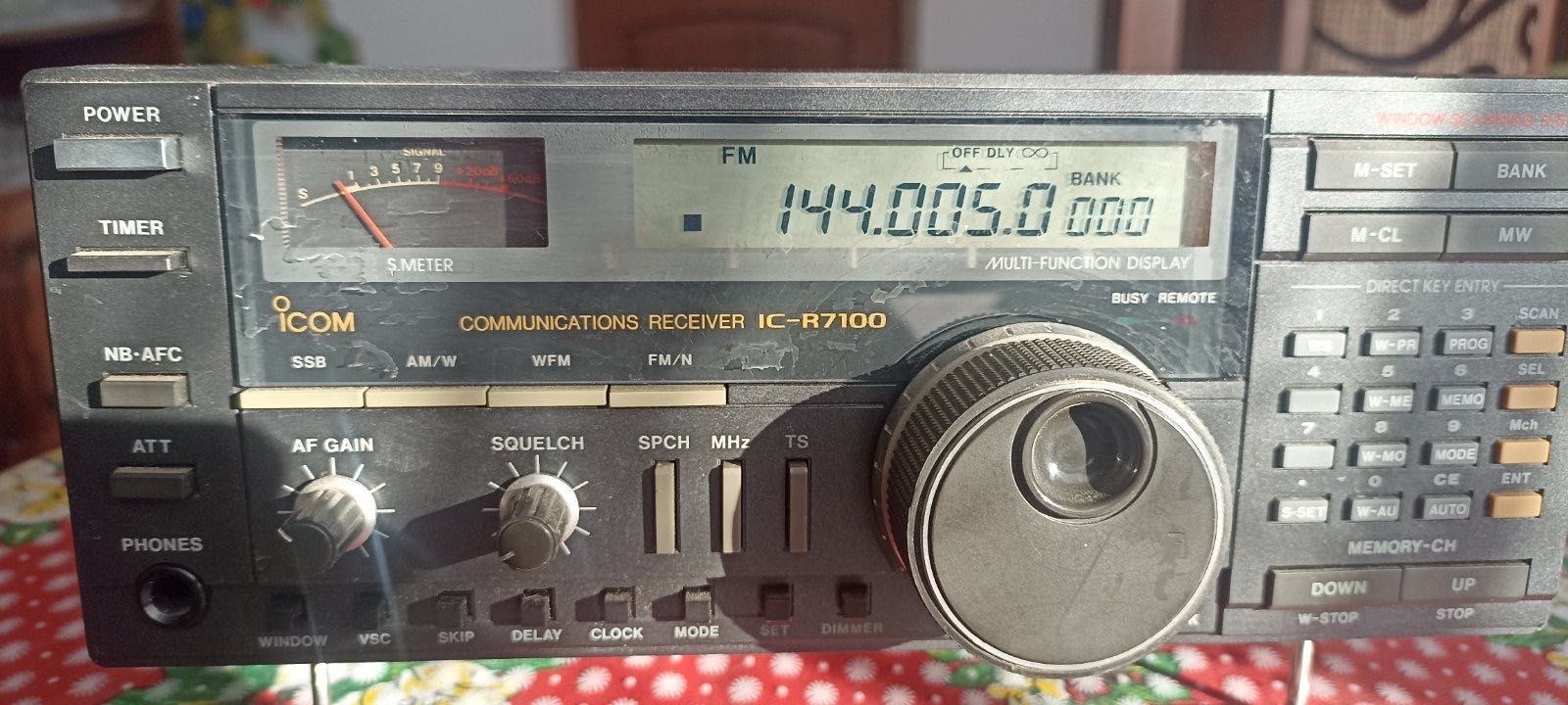 УКХ приймач ICOM IC-R7100
