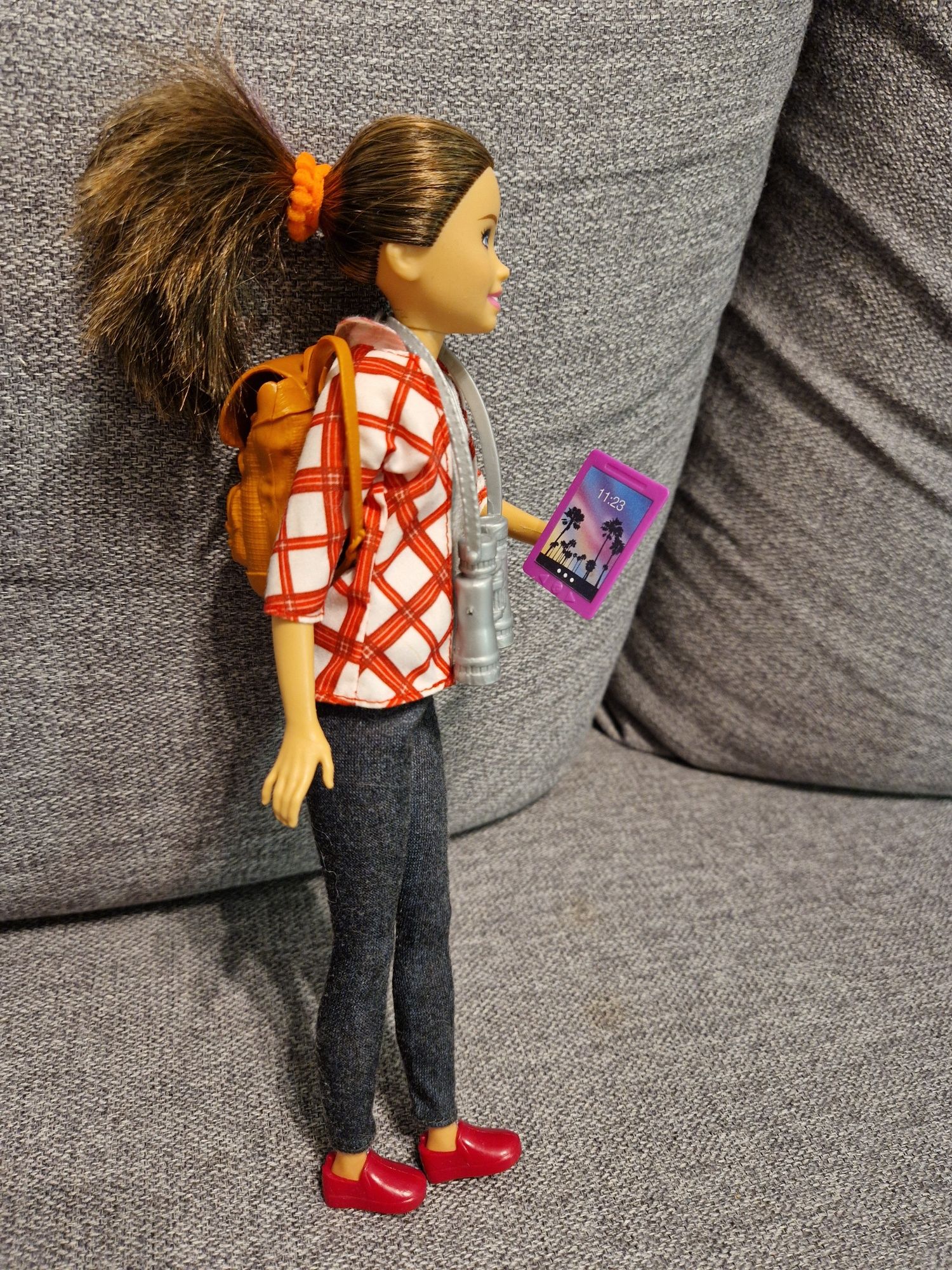 Lalka barbie Skipper podróżniczka