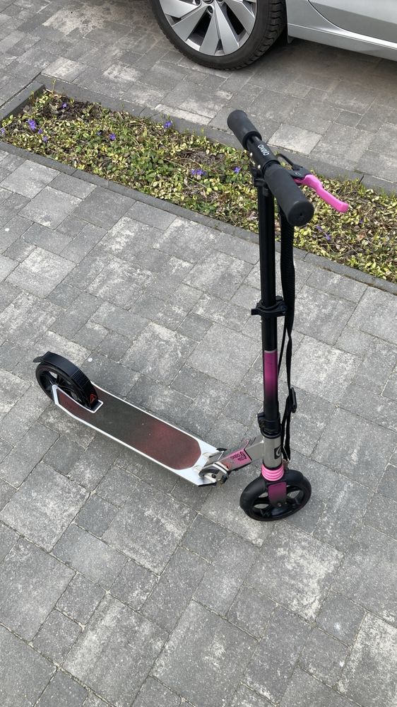 Hulajnoga OXELO MID9 z Decathlon
