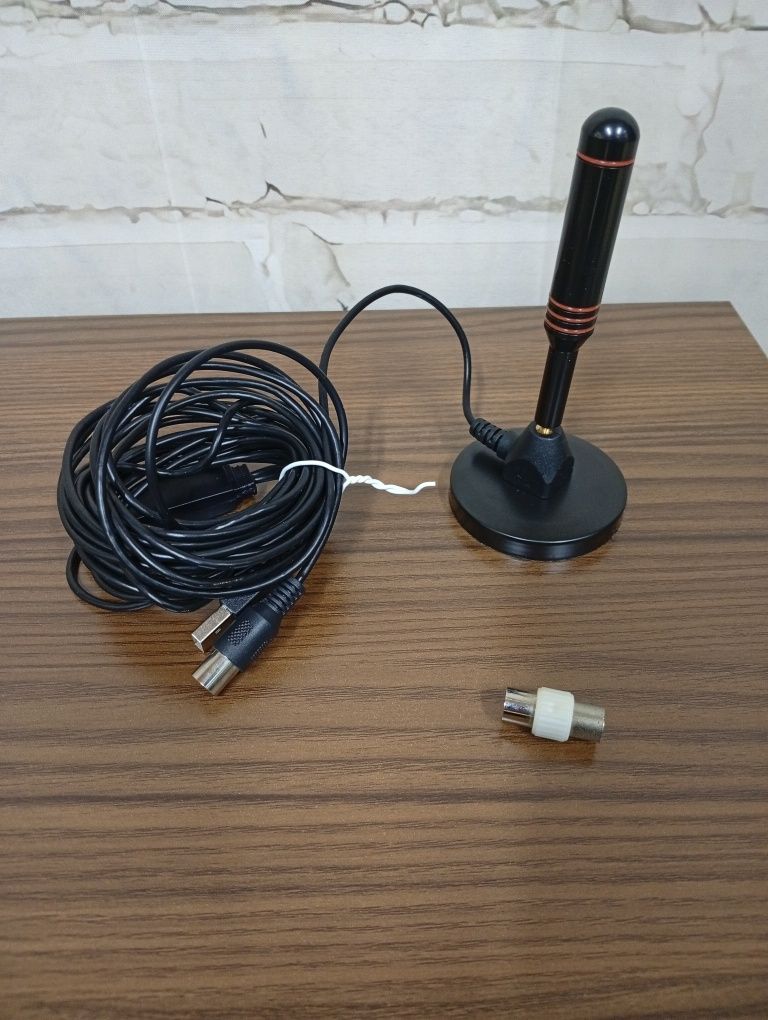 Cyfrowa antena twlewizora 360' odbiór do dvb-t2 z podstawką magnetyczn