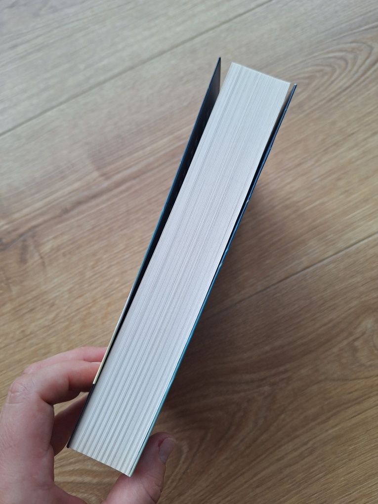 Nic tylko pył. Książka Shaun David Hutchinson. Nowa,  fantasy