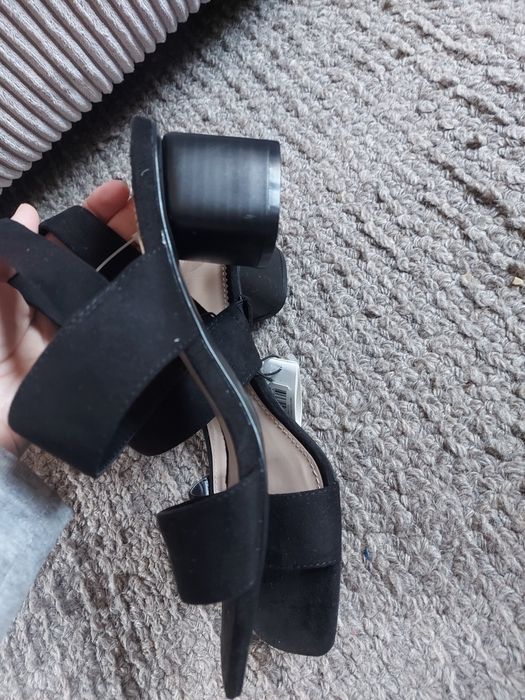 Czarne buty/sandałki/sandały na słupku Parfois rozmiar 37