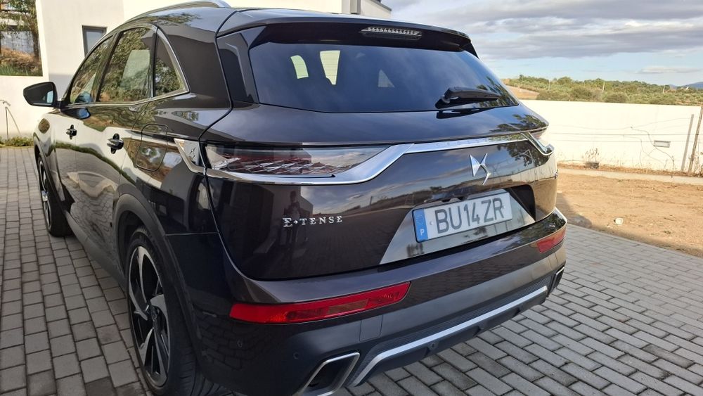 DS7 Crossback E-Tense GrandChic Hybrid