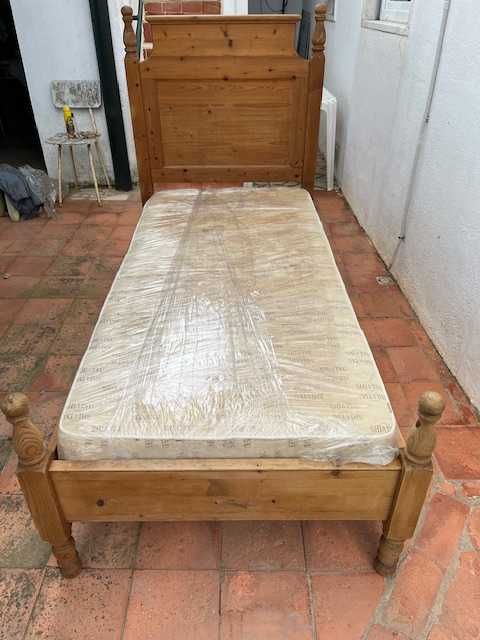 Cama corpo e meio + Colchão