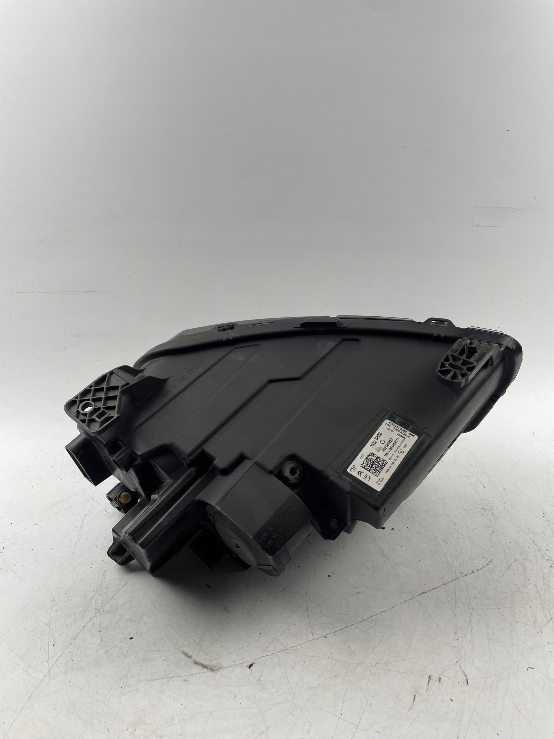Citroen C3 AIRCROSS LIFT lampa full led vision lewa przód przednia