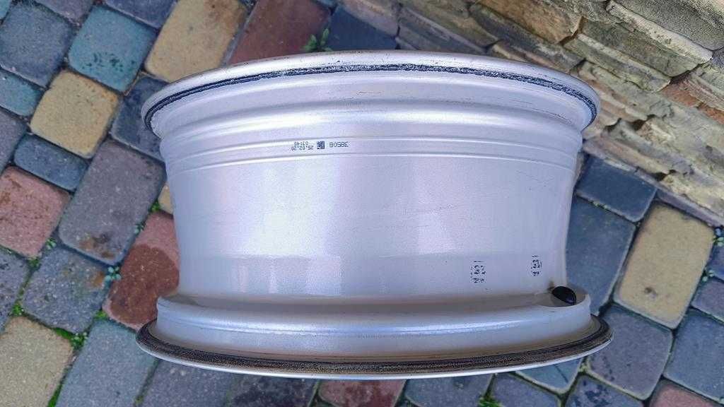 Oryginalne alufelgi  Audi 17  a6 c7 c8 a4 b8 b9a3 a5 Q5 Q3 Q2