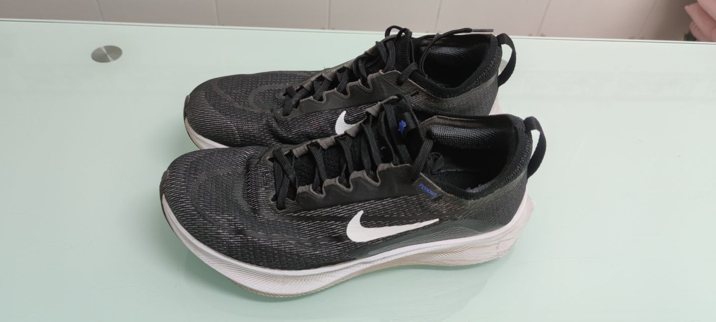 Tênis Nike Zoom Fly 3