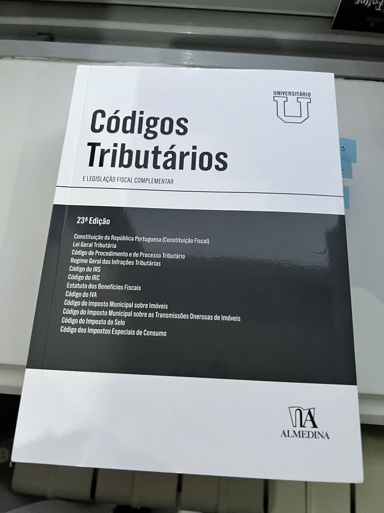 Código comercial das sociedades comerciais, código do trabalho  e códigos tributários