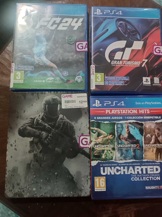 Vende-se PlayStation 4  pro 1 TB 4 jogos e 2 cumandos