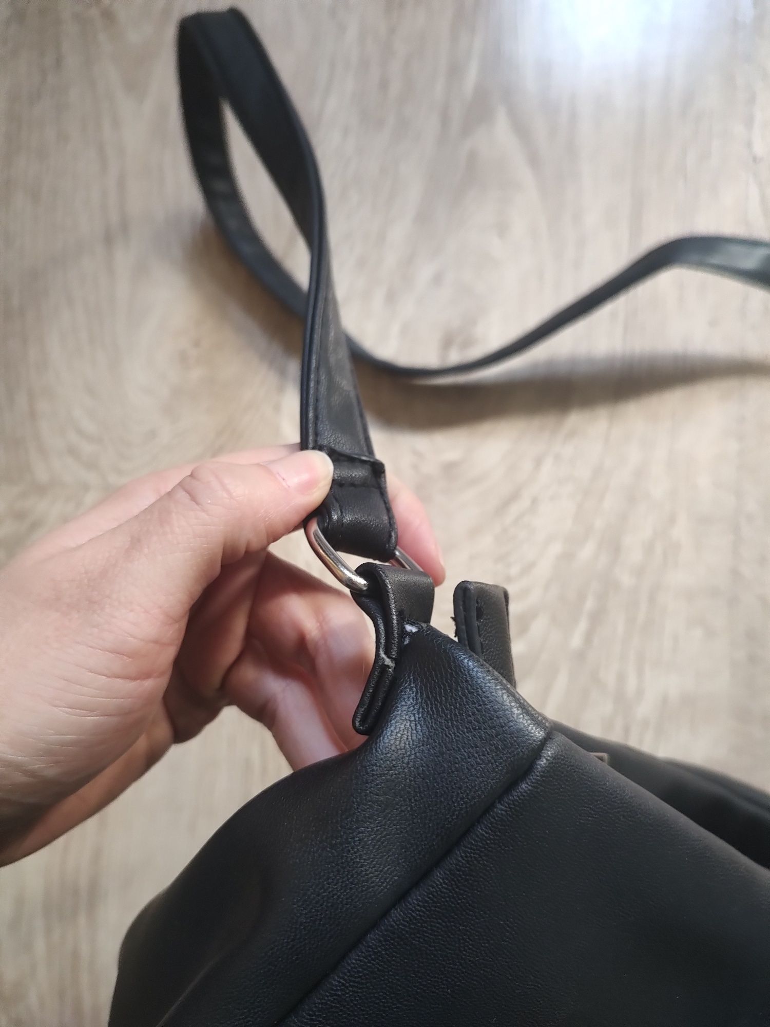 Mała torebka crossbody Sinsay