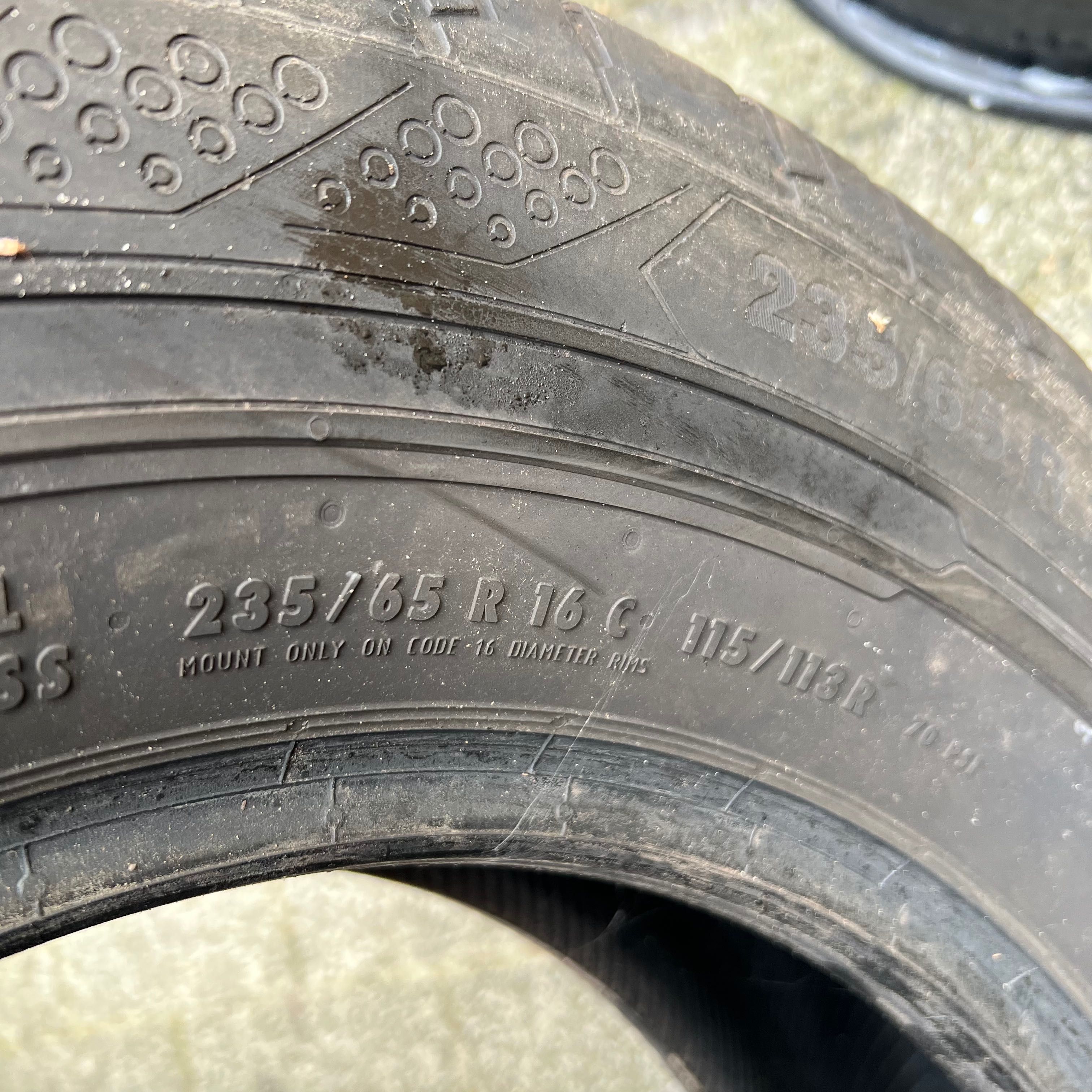 Continental ContiVanContact200 235/65 R16C 7-8mm Sprinter Crafter
