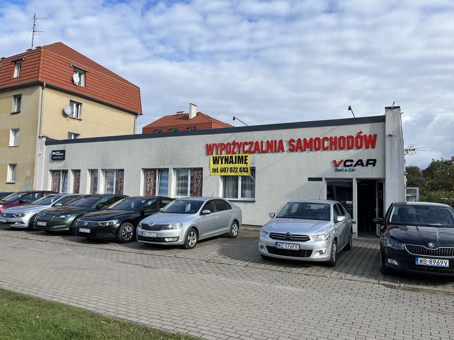 Hostel z wypozyczalnia samochodow 320 m2