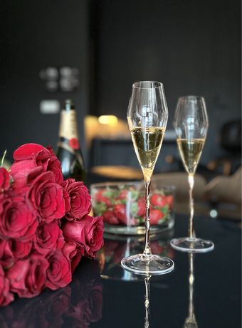 Domek na walentynki w cenie masaż szampan kwiaty