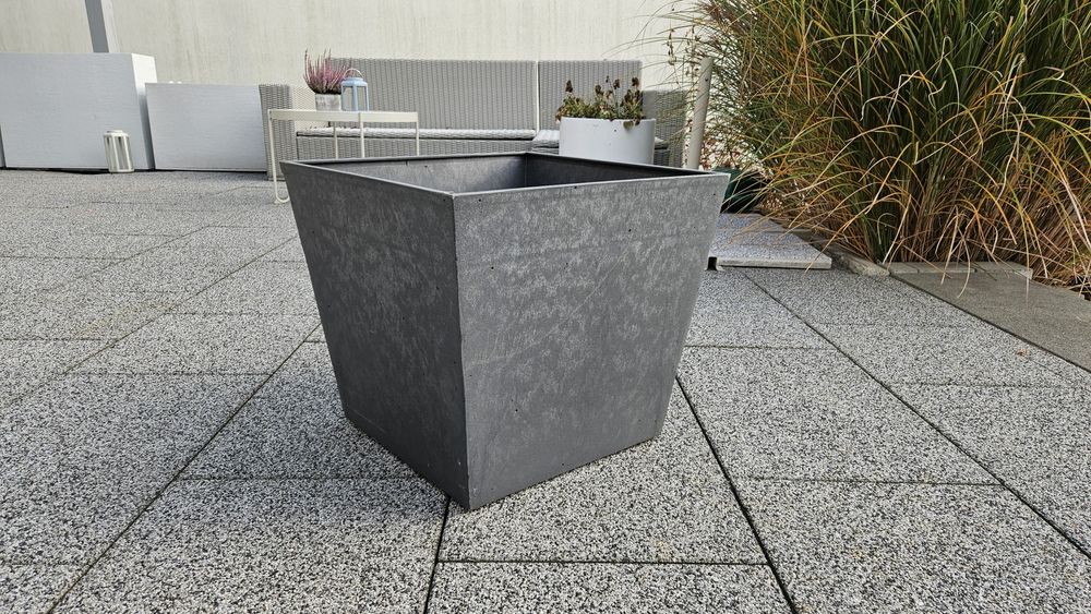 Donica ogrodowa Keter Beton SQUARE grafitowa