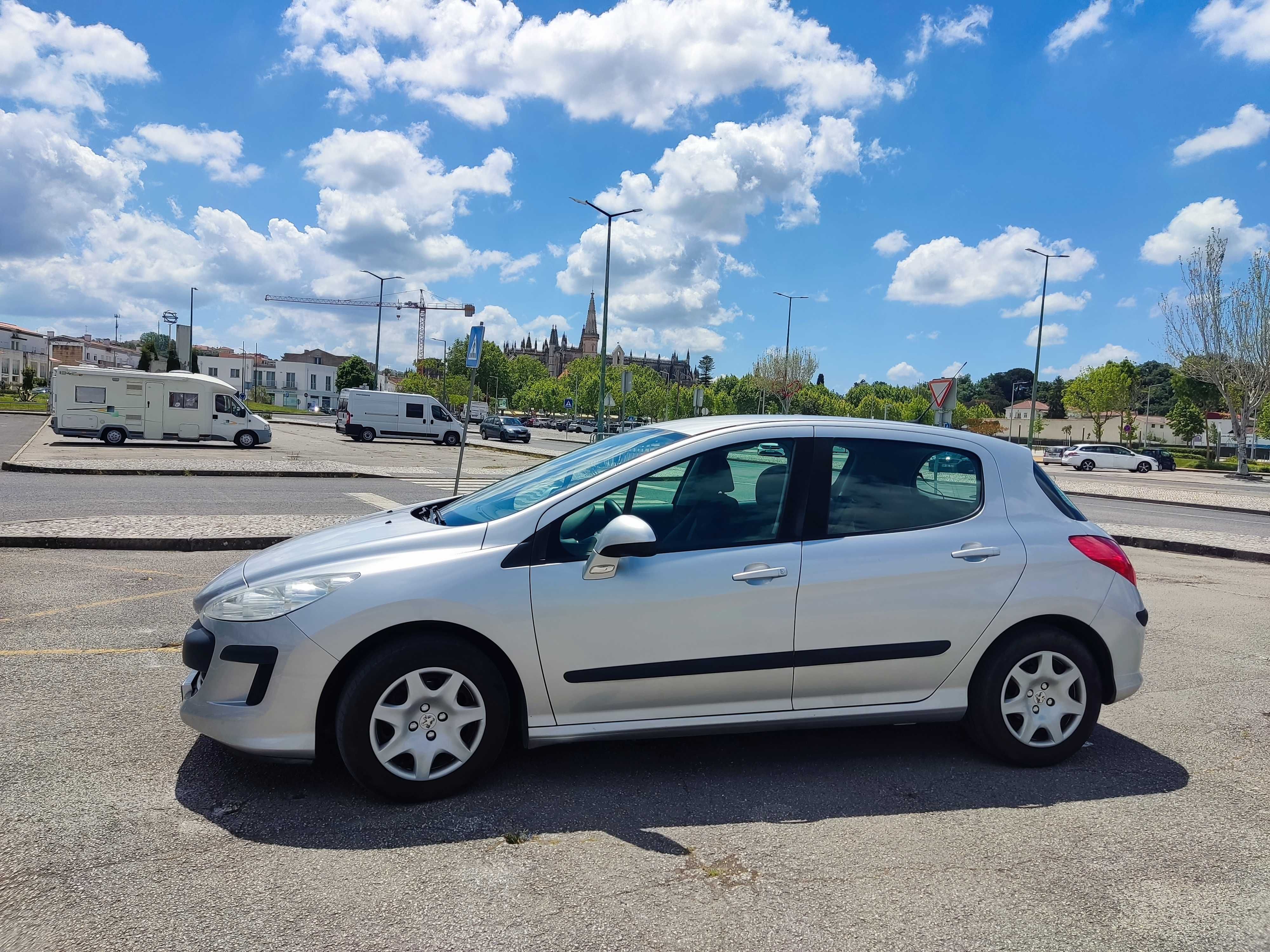 PEUGEOT 308 em bom estado GPL