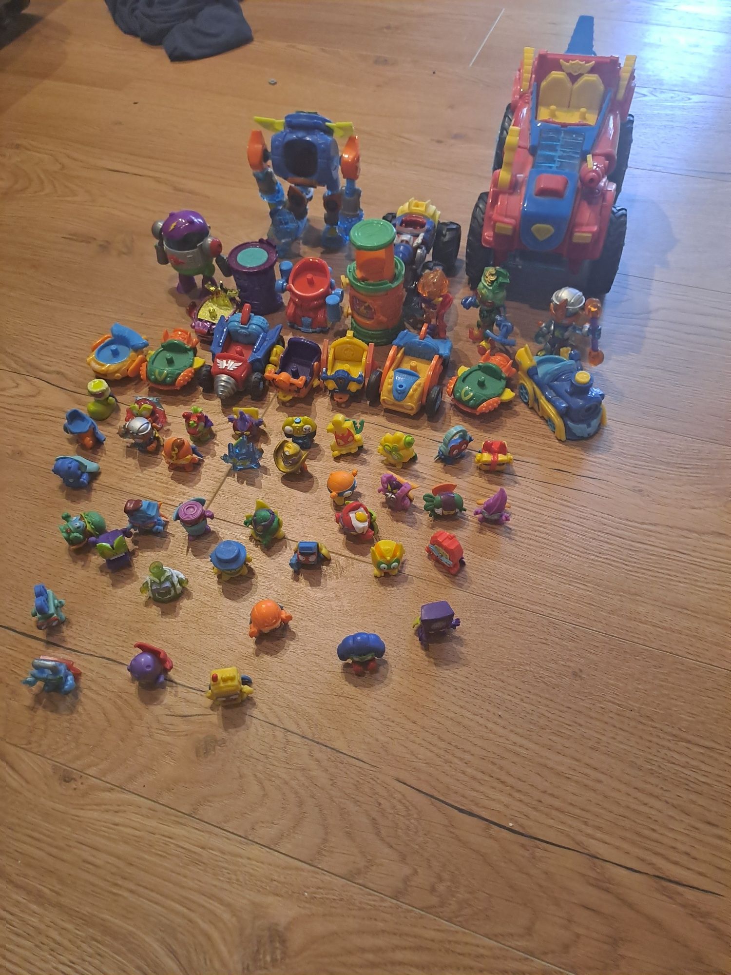 Super Zinx super things pojazdy figurki sklep 1100 zł