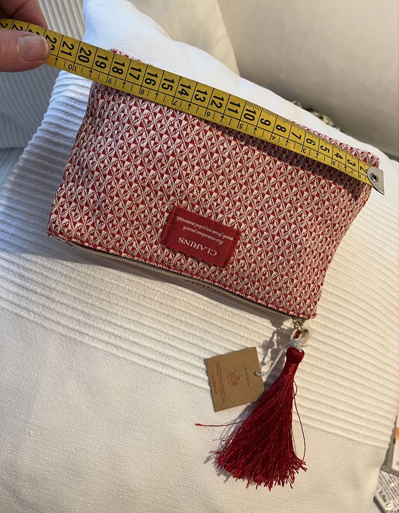 Estojo Clarins, novo com fecho eclair