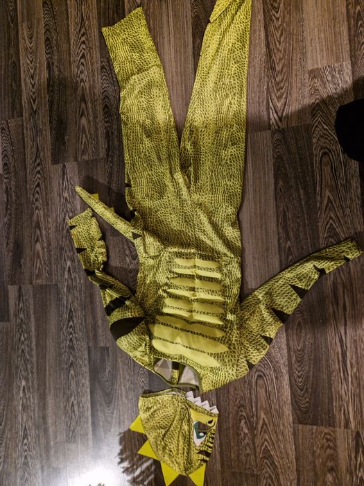 Stroj smoka dinozaura  h&m 122-128