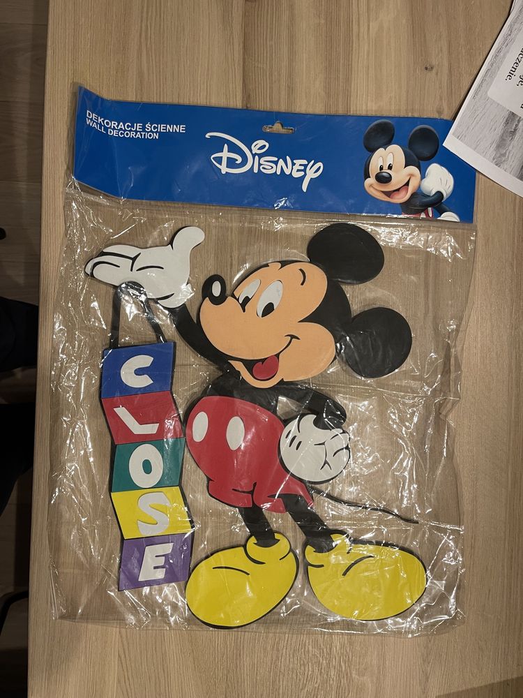 Dekoracja ścienna Mickey Mouse - naklejka scienna plus zawieszka
