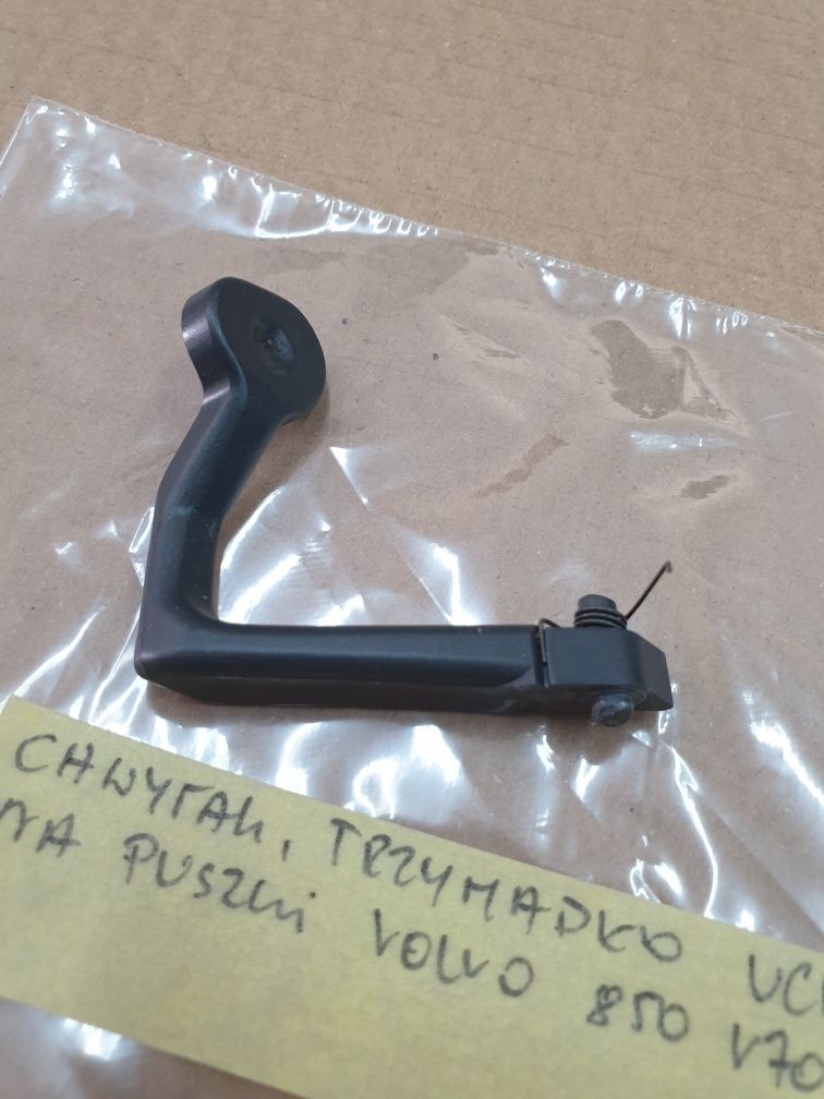 chwytak trzymadło uchwytu na kubki ,napoje volvo 850 V70 CX70 S70
