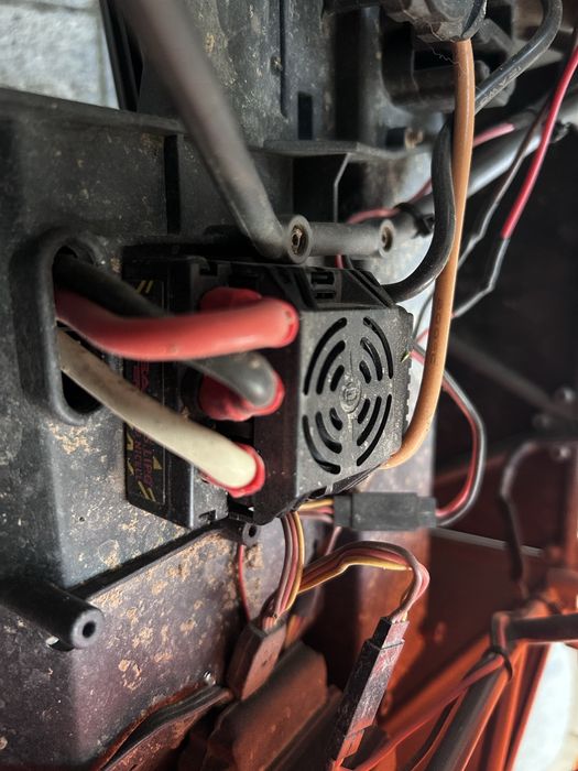 Traxxas udr doinwestowany