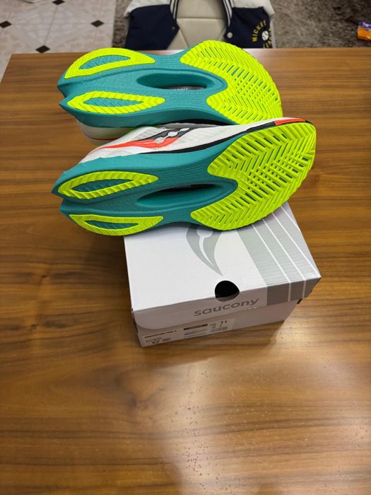 Sapatilhas saucony endorphine pro 4