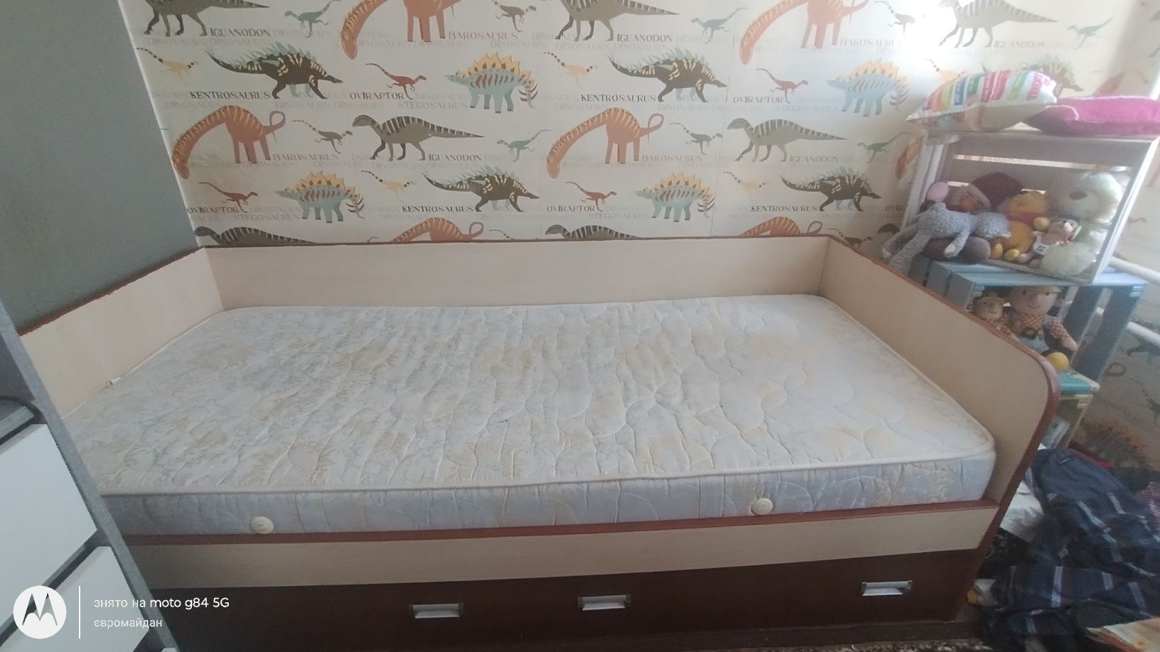 Ліжко з матрацом