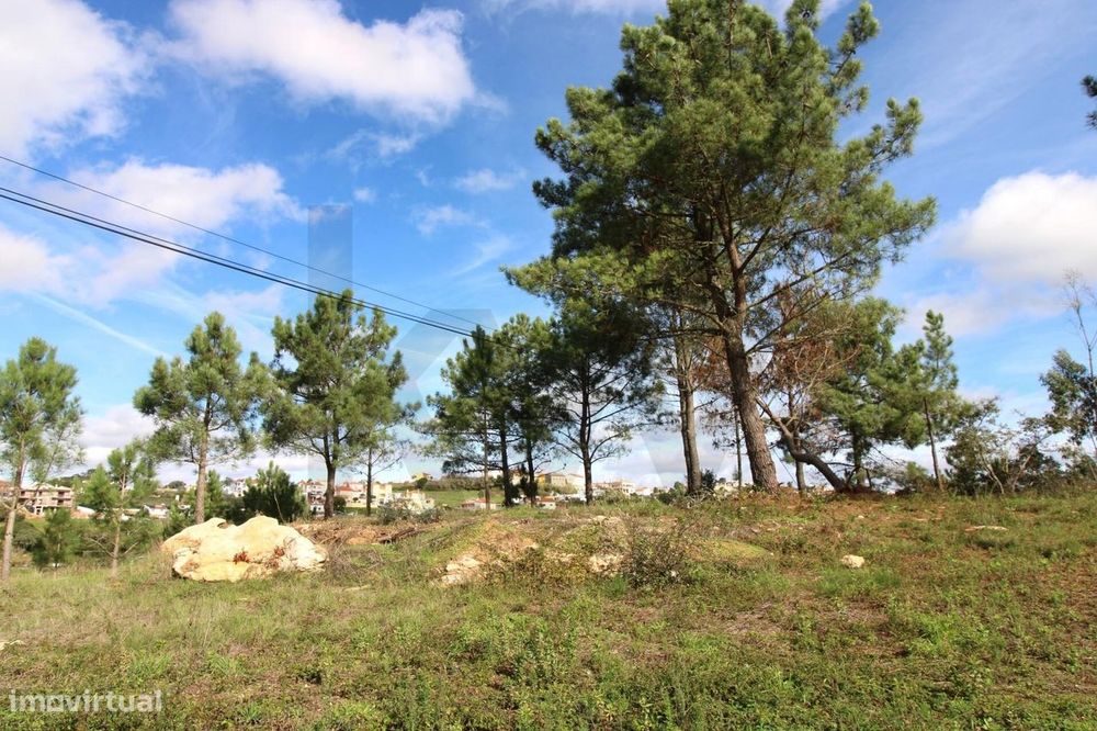 Terreno urbano com 1900m2 no Sobreiro | Mafra