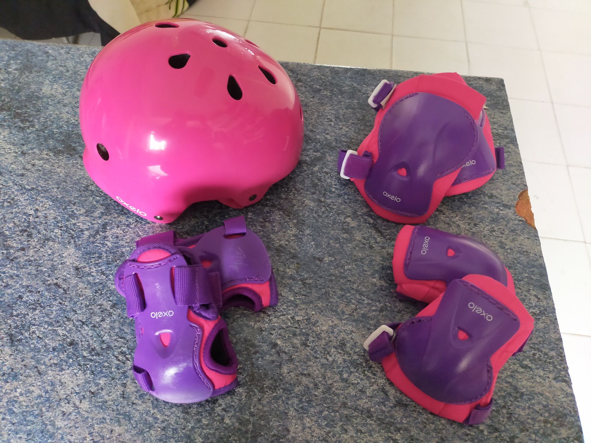 Conjunto patins capacete e acessórios