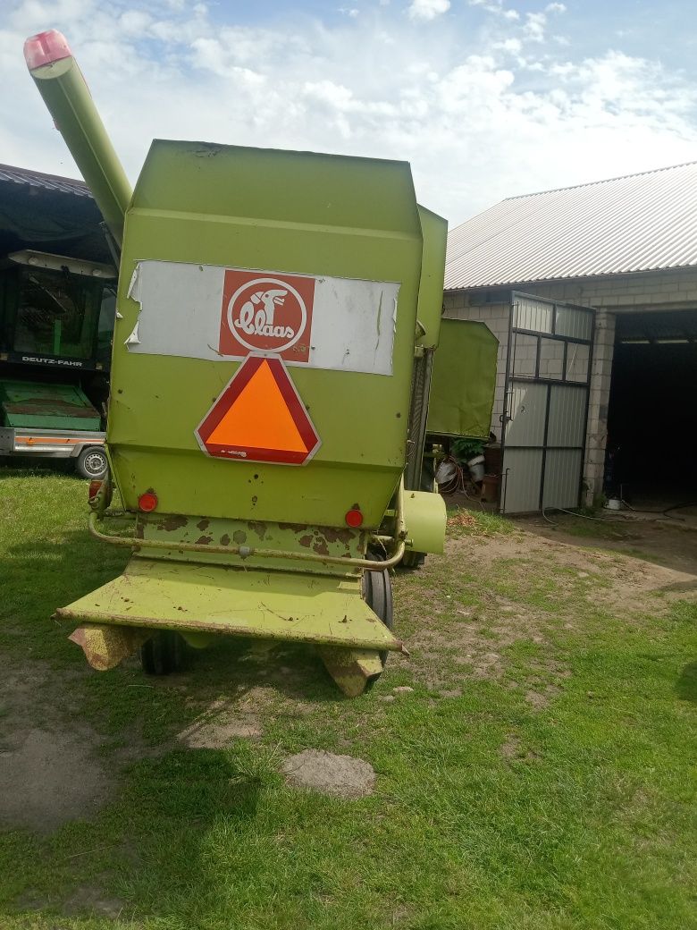Claas  z sieczkarnią zadbany, garażowany s