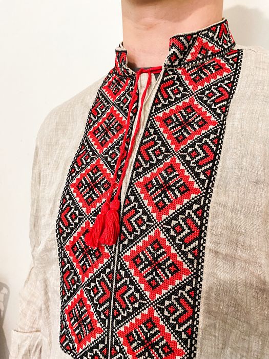 Чоловіча вишиванка з натурального льону.