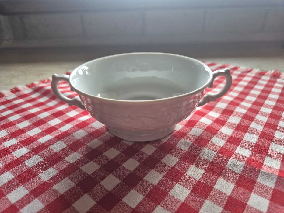 Stare, porcelanowe, piękne barszczówki, z okresu prl