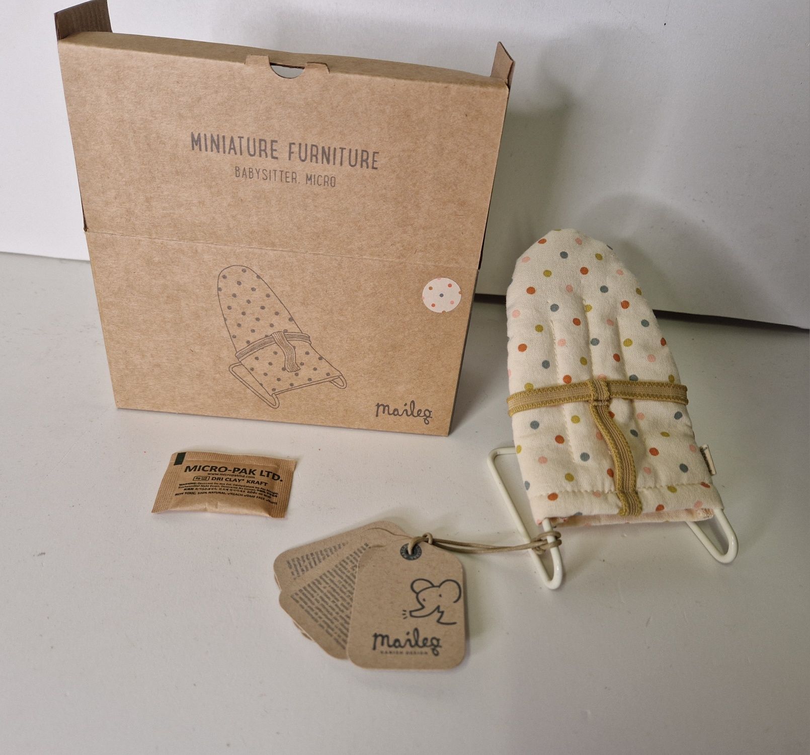 Miniature Furniture MaiLeg - Cadeira Bebé