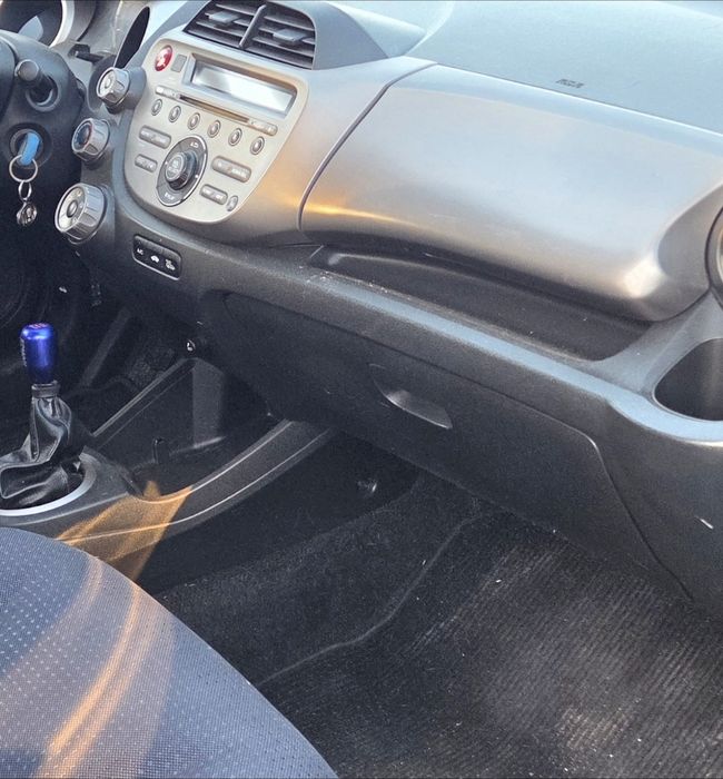 Schowek Honda Jazz III 08-15