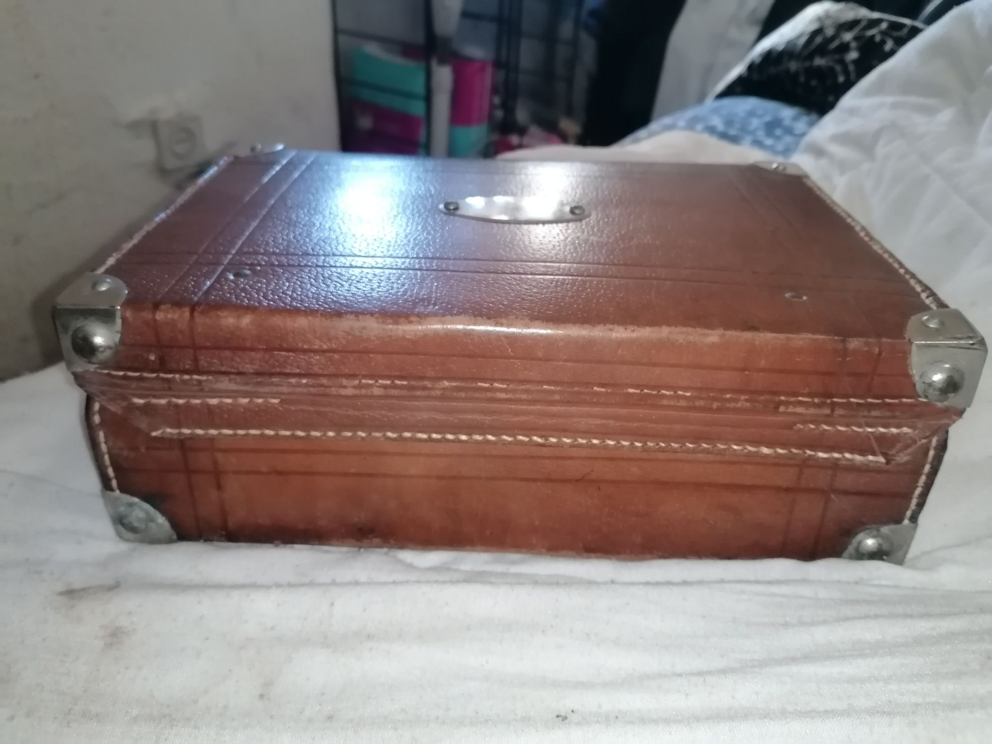 Suitcase de couro dos anos de 1920. Vintage