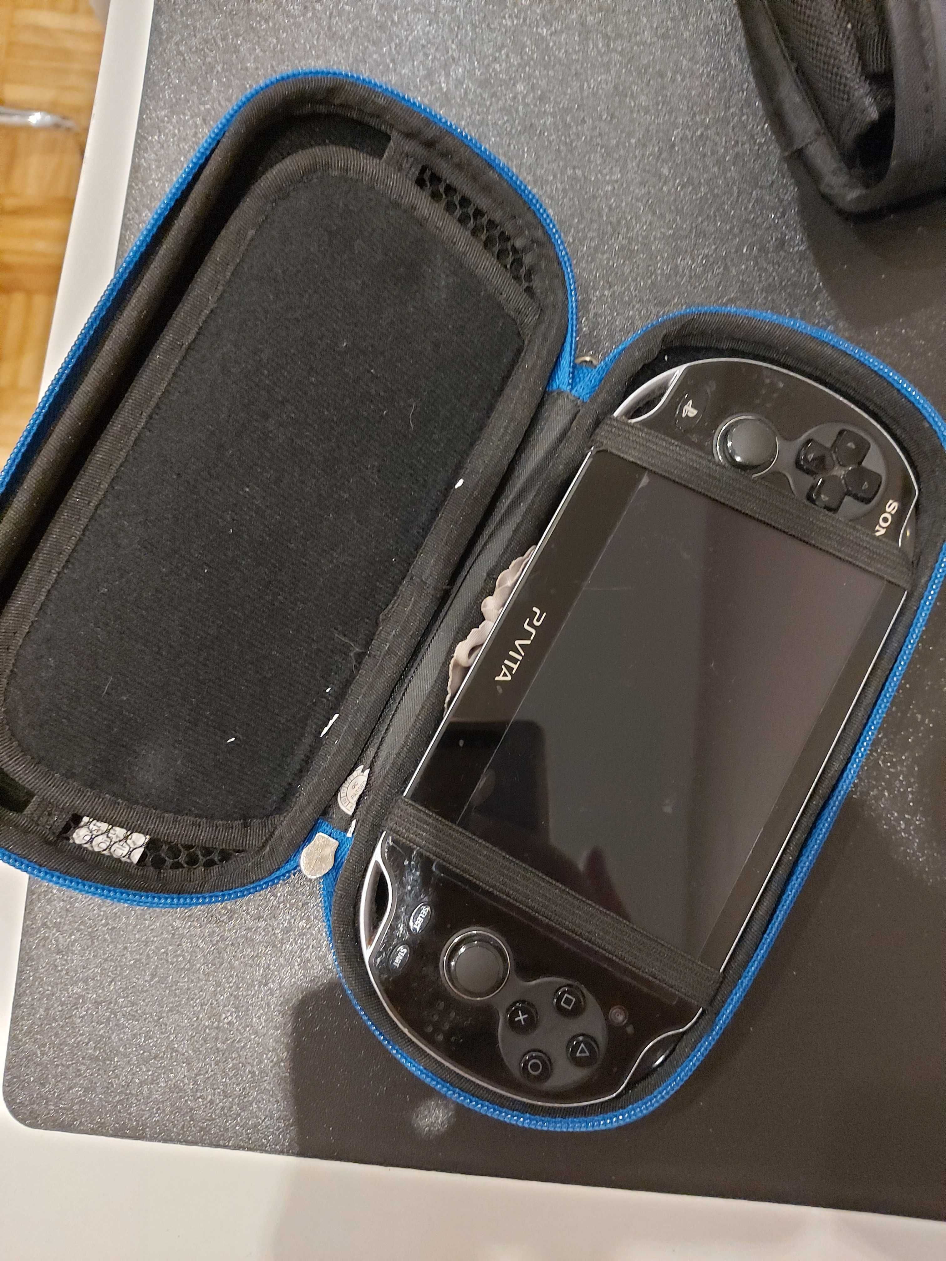 PSP VITA preta com estojo em azul