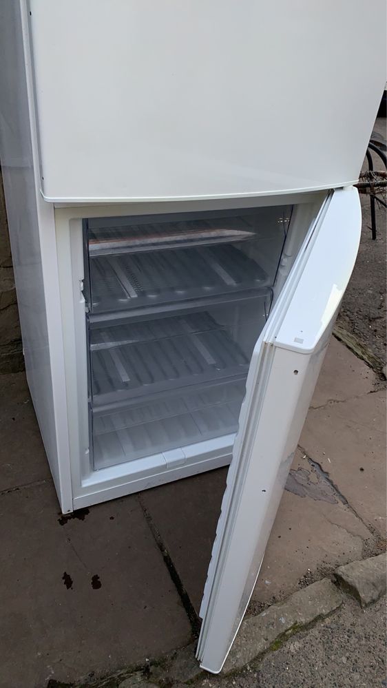 Холодильник Whirlpool привезений з Німеччини. WBE 34172 W