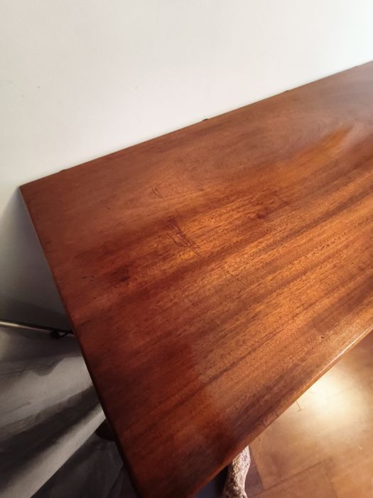 Cómoda de madeira maciça