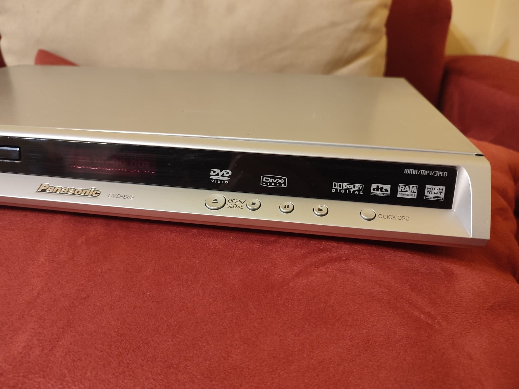 Odtwarzacz DVD Panasonic s42