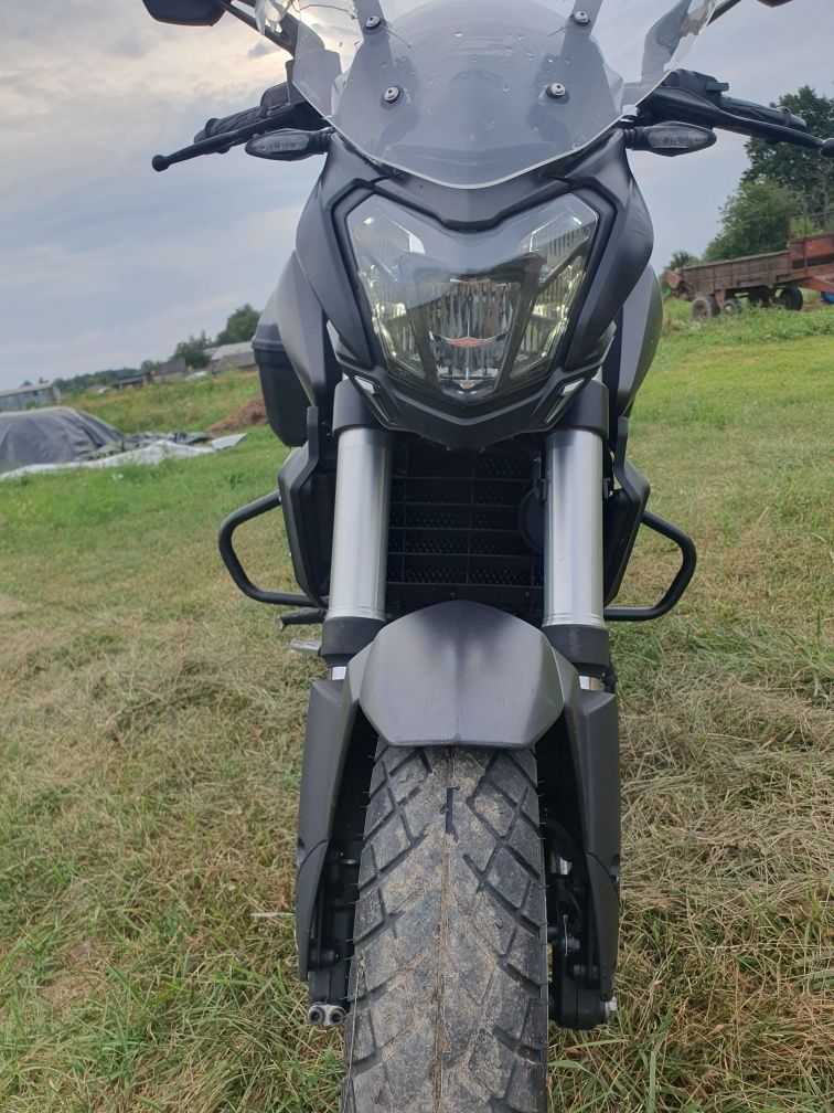 Мотоцикл Bajaj Diminar 400