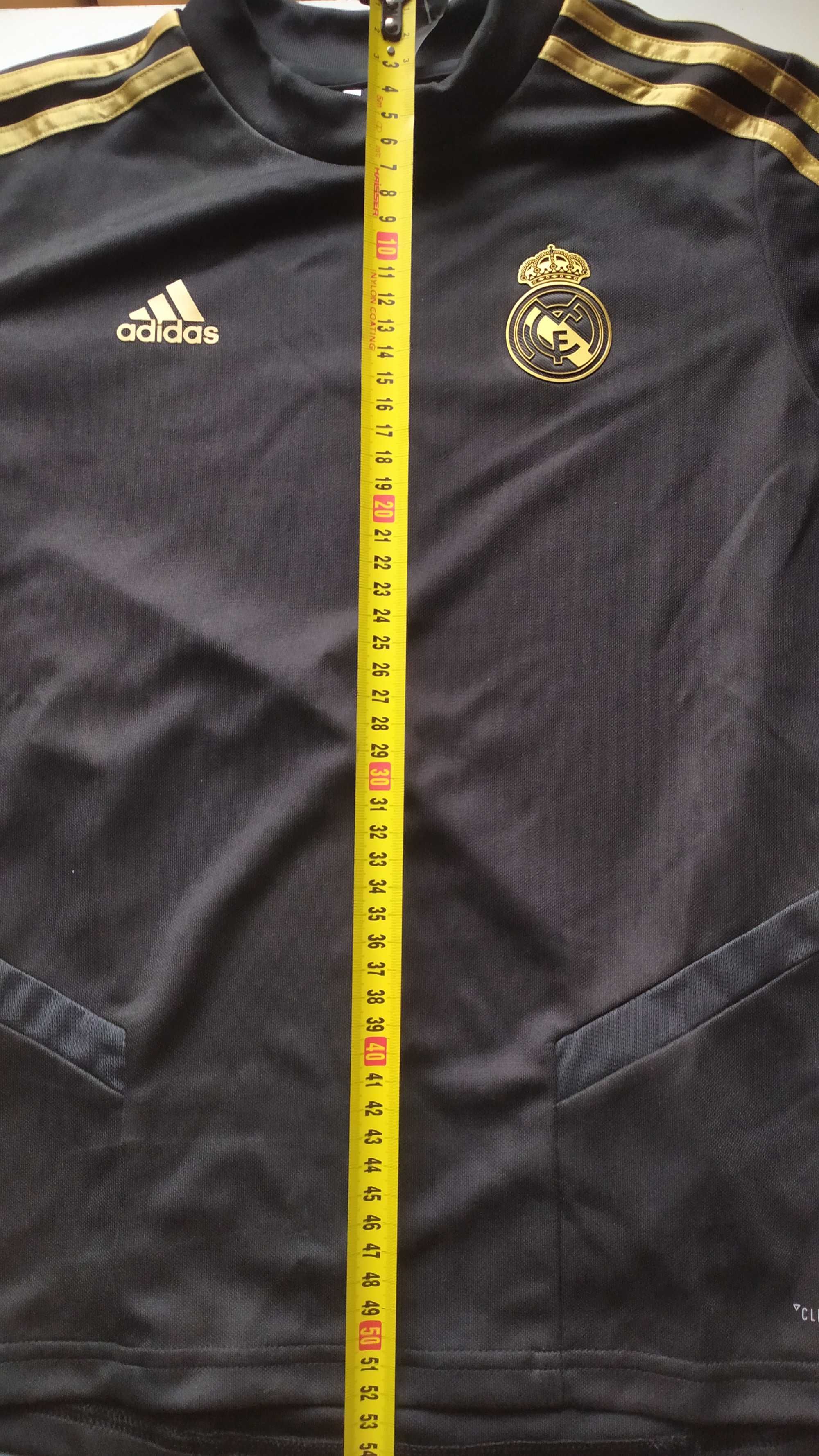 Продам кофта- футболка adidas c длинным рукавом.