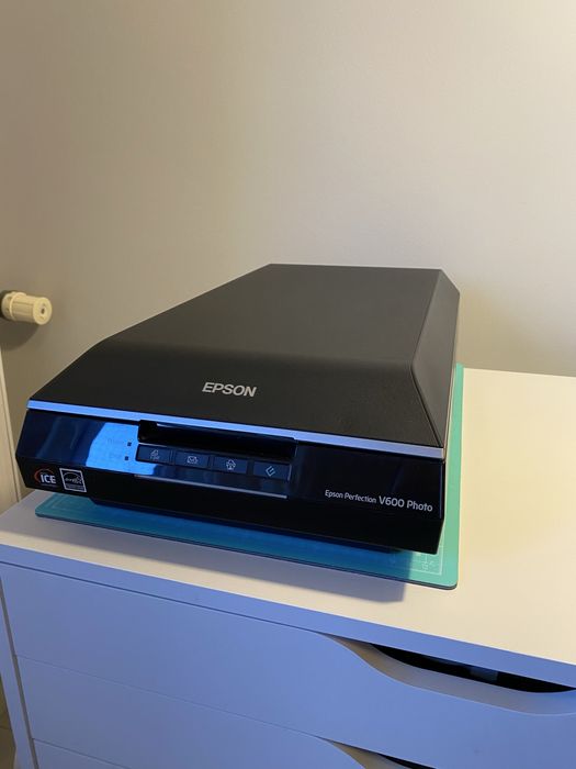 Skaner Epson V600 - do skanowania negatywów