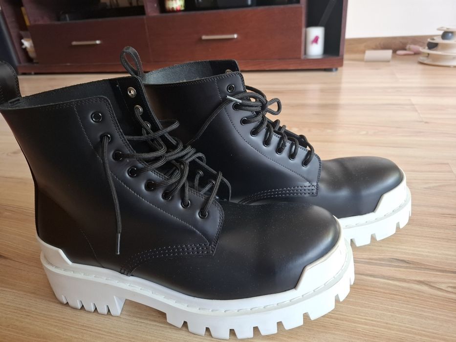 Buty męskie  firmy  BALENCIAGA