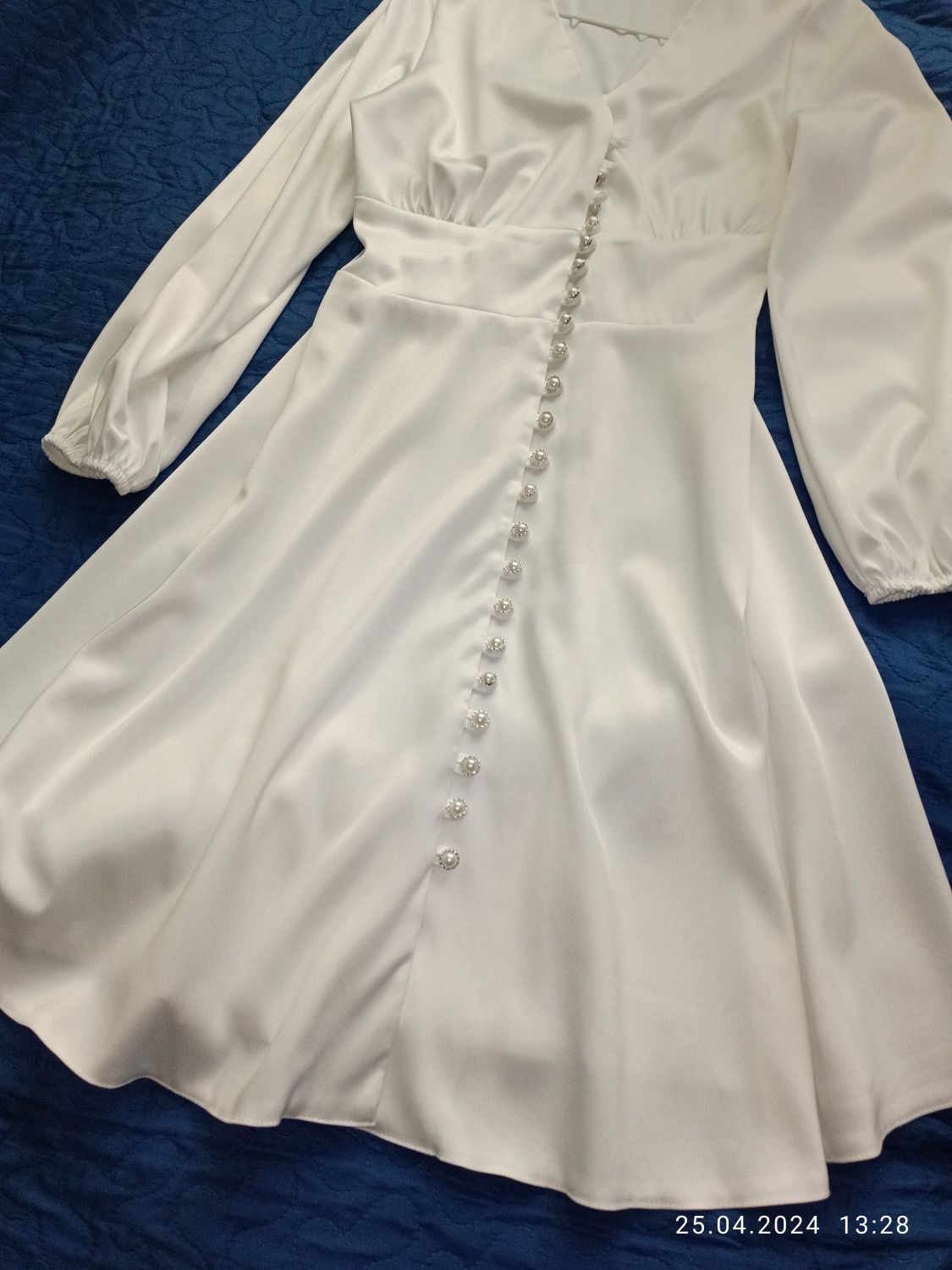 Біле плаття, сукня