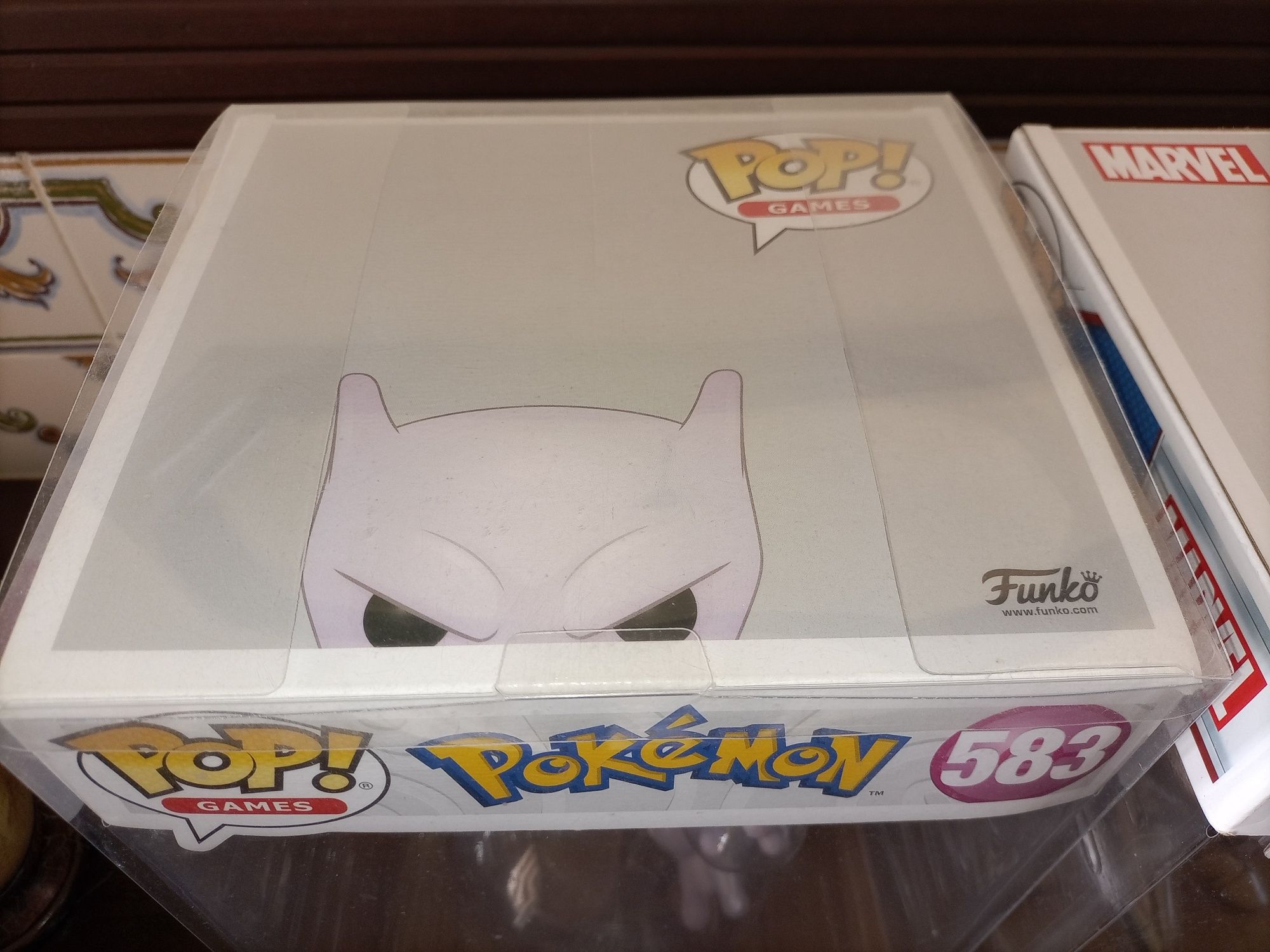 Funko Pop's 10" - Thanos e Mewtwo