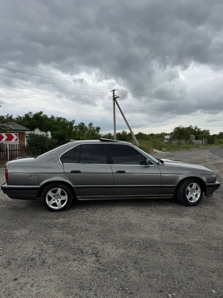 Продам BMW E34 520I м50б20