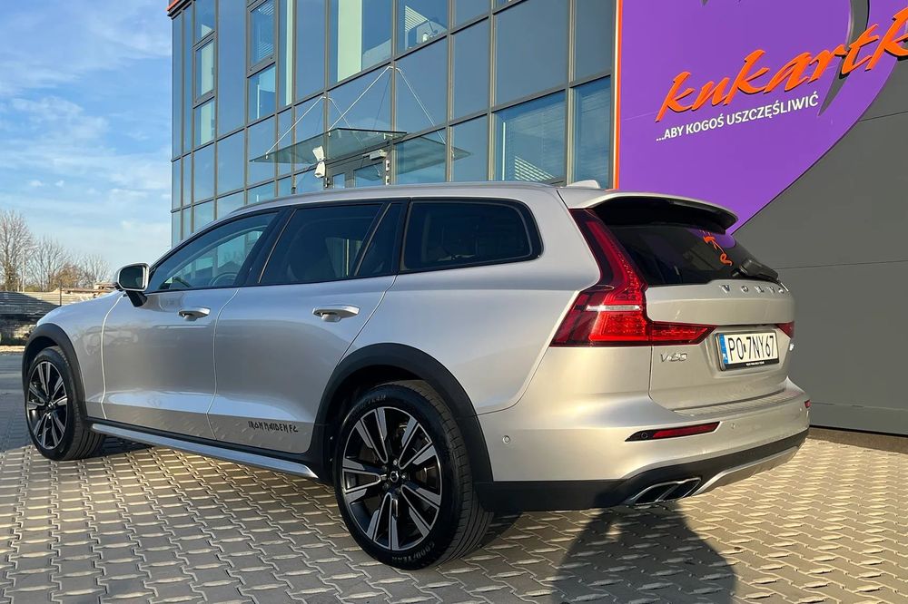 Volvo V60 Piękny V60 CC Pro pełne wyposażenie