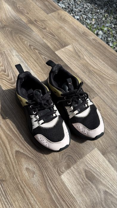 Жіночі кросівки Puma 36 розмір
