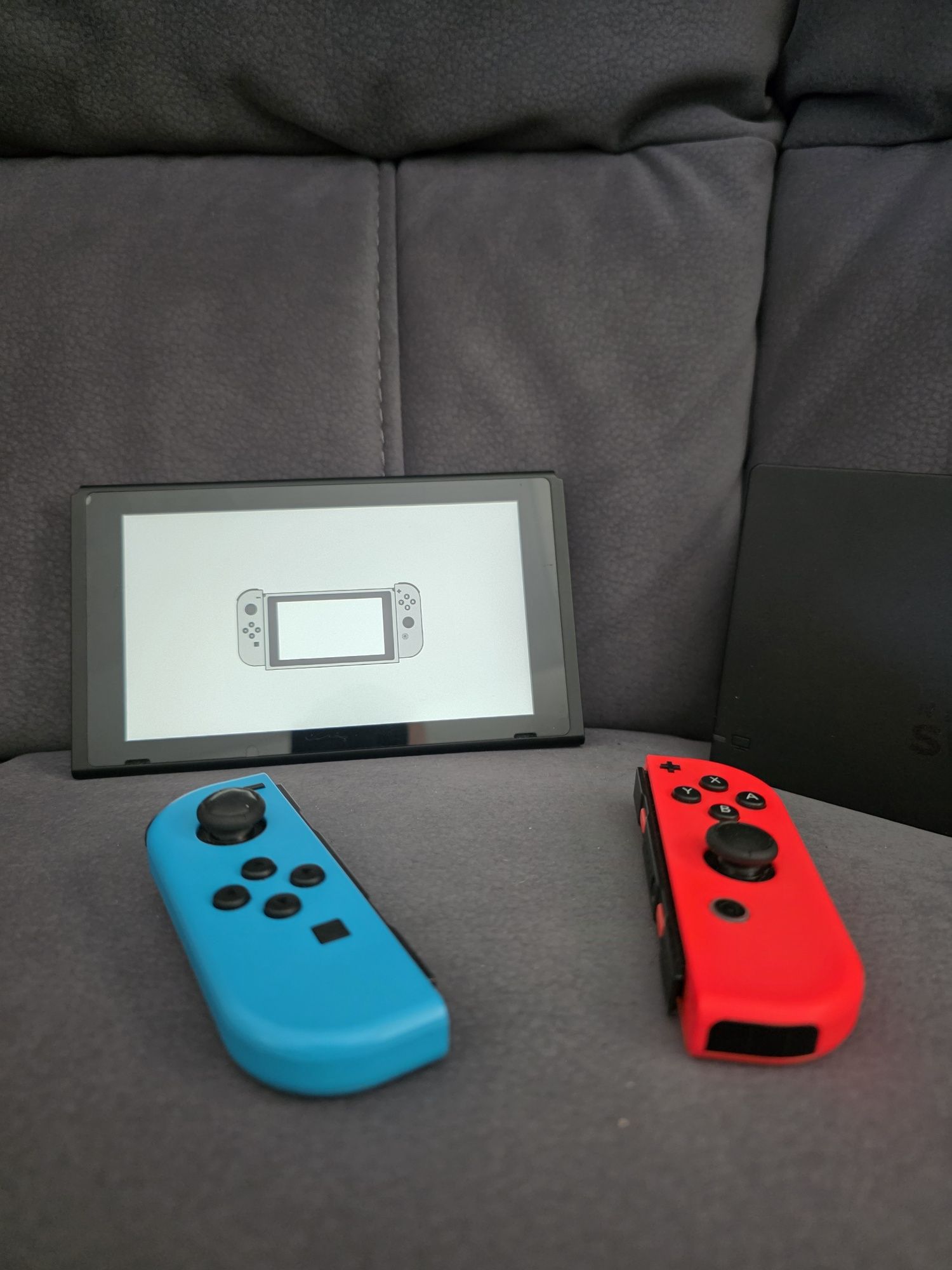 Nintendo Swith v2 plus gry