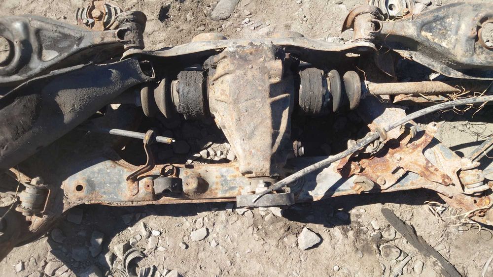 Mercedes W203 Sanki Belka Trawers Kołyska Wahacz Wahacz Tył Tylny